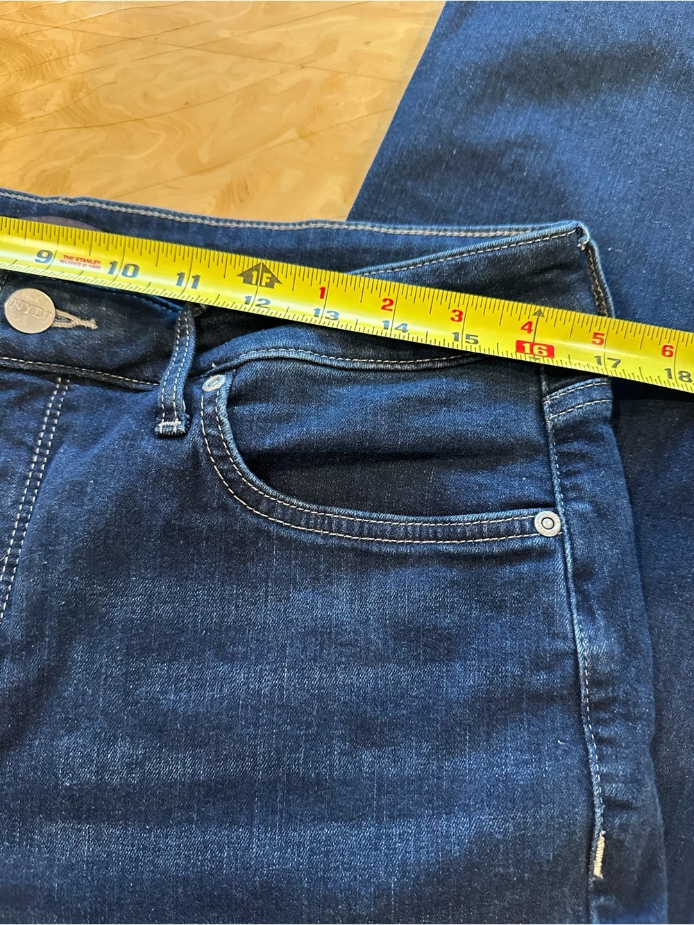 EUC-NYDJ MARILYN STRAIGHT 14P-Indigo Denim Jeans with Branded Button - Picture 4 of 10